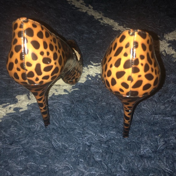 Report Signature -Leopard Print - Picture 3 of 4